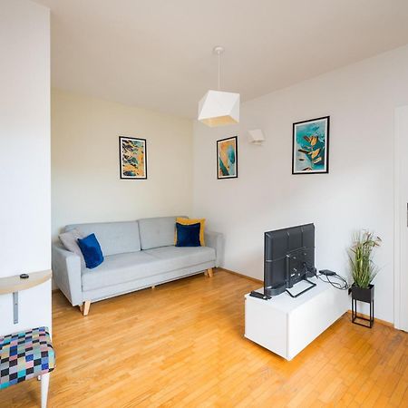 Metro Mlynow Pleasant Apartament Varşovia Exterior foto